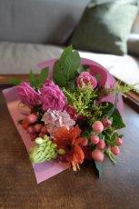 画像2: TICKLED PINK｜BUD_ishのピンクの花束・ブーケ (2)