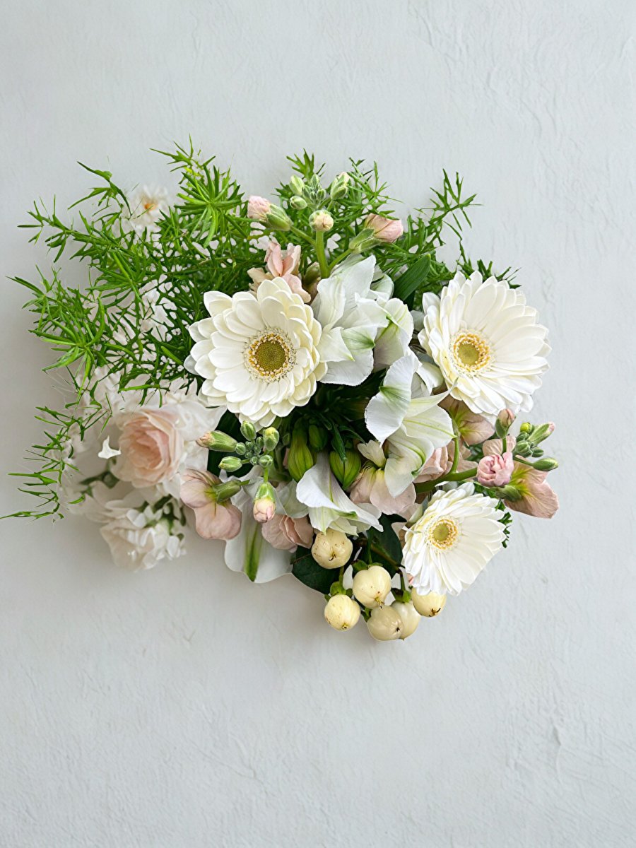 画像1: WHITE LIE｜BUD_ishの純白の花束・ブーケ (1)